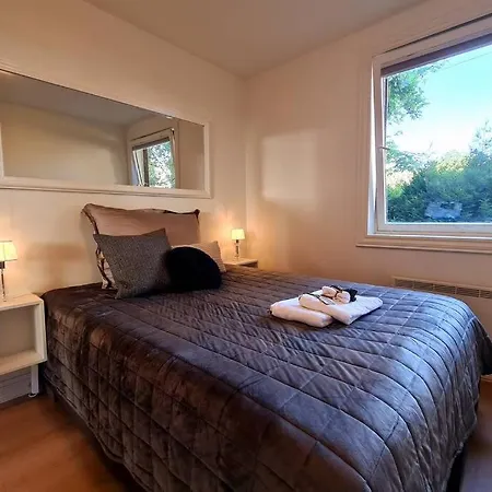 公寓 Bright And Modern 2-bedroom Apartment, Near Center, Location *